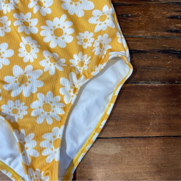 Wonder Nation Yellow and White Floral Swimsuit 10/12 - Picture 3 of 5